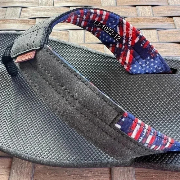 High Tide Men’s “Brandon Elite” Flip Flops Size 12 - Picture 3 of 7
